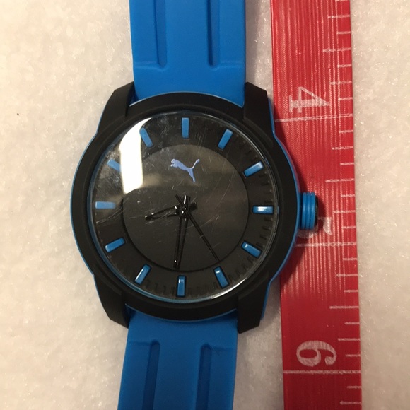 New Men’s PUMA Silicone Watch 45 mm 3 hand movements blue/black - Picture 10 of 16